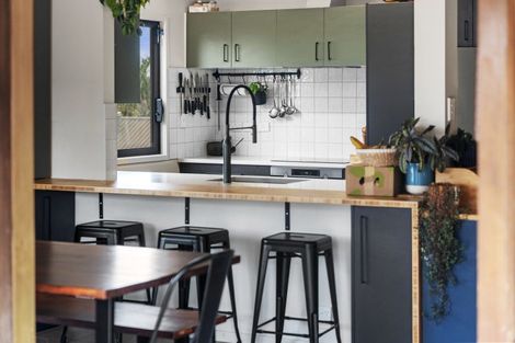 Photo of property in 28 Lachlan Drive, Dinsdale, Hamilton, 3204