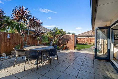 Photo of property in 6 Golden Courie Close, Papamoa Beach, Papamoa, 3118