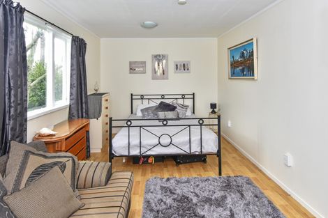 Photo of property in 26 Opaheke Road, Papakura, 2110