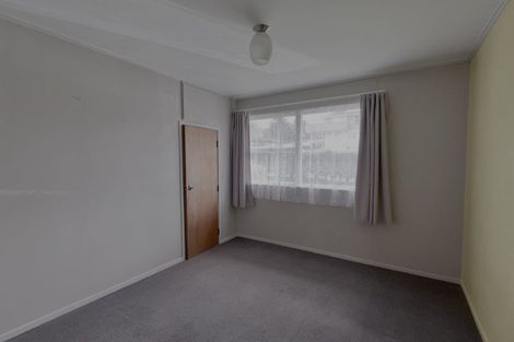 Photo of property in 3 Erica Road, Sunnynook, Auckland, 0620