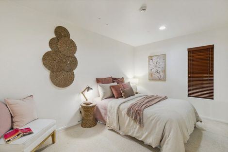 Photo of property in Metro Apartments, 220u4 Thorndon Quay, Pipitea, Wellington, 6011