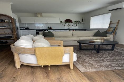 Photo of property in 16 Leebank Crescent, Riverhead, 0820