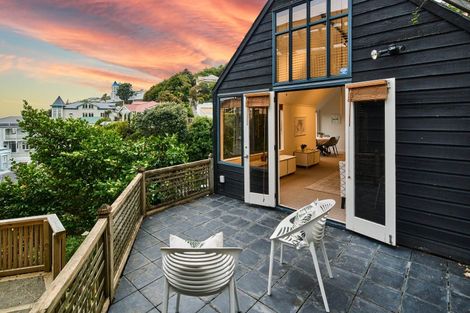 Photo of property in 28 Hay Street, Oriental Bay, Wellington, 6011