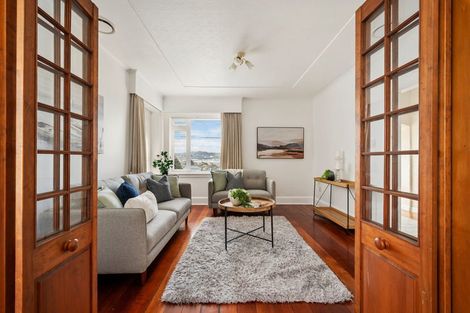 Photo of property in 162 Sutherland Road, Lyall Bay, Wellington, 6022