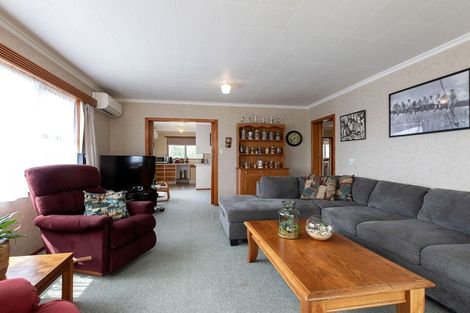 Photo of property in 11 Standish Street, Inglewood, 4330