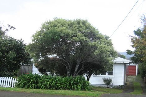 Photo of property in 8 Gray Avenue, Paraparaumu Beach, Paraparaumu, 5032