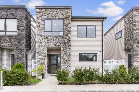 Photo of property in 2/7 Wastney Road, Alfriston, Auckland, 2105