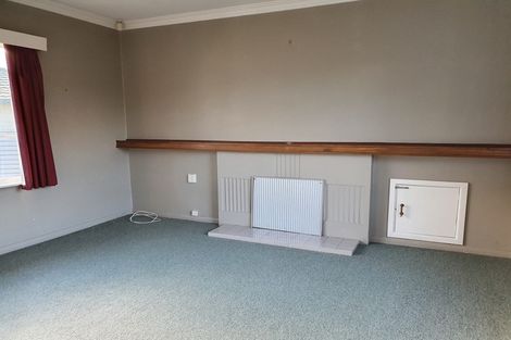 Photo of property in 1 Henderson Street, Dannevirke, 4930