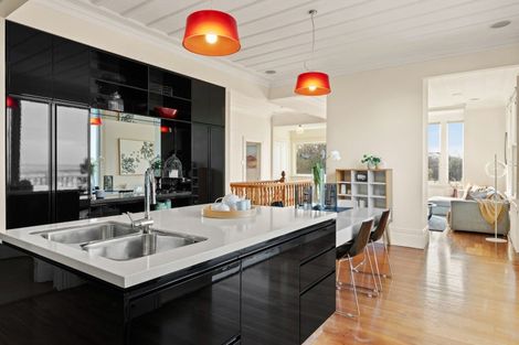 Photo of property in 2 Carson Street, Mornington, Dunedin, 9011