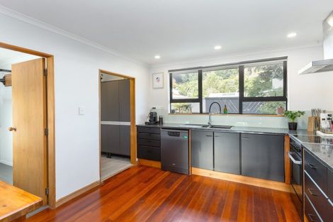 Photo of property in 55 Moeraki Road, Maoribank, Upper Hutt, 5018