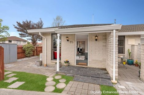 Photo of property in 37 Karnak Crescent, Russley, Christchurch, 8042