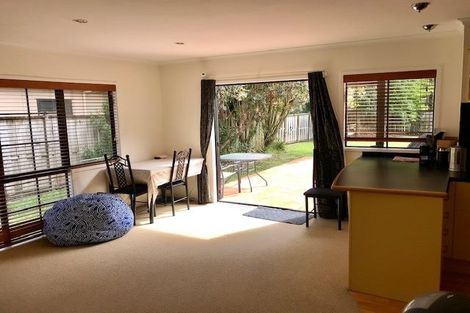 Photo of property in 16 Kristin Lane, Albany, Auckland, 0632