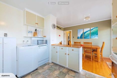 Photo of property in 9 Paton Avenue, Te Atatu South, Auckland, 0610