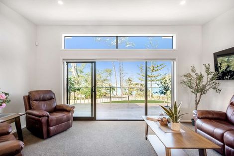 Photo of property in 62 Ronald Avenue, Glenbrook, 2681