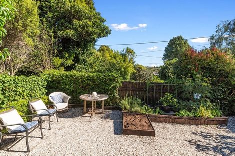 Photo of property in 222 Forrest Hill Road, Forrest Hill, Auckland, 0620