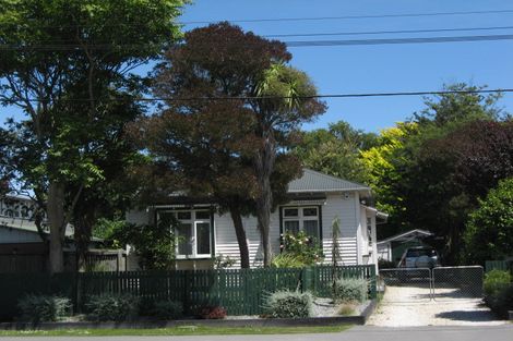 Photo of property in 33 Cleveland Street, Edgeware, Christchurch, 8013