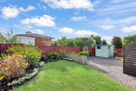 Photo of property in 2/4 Spring Grove, Henderson, Auckland, 0612