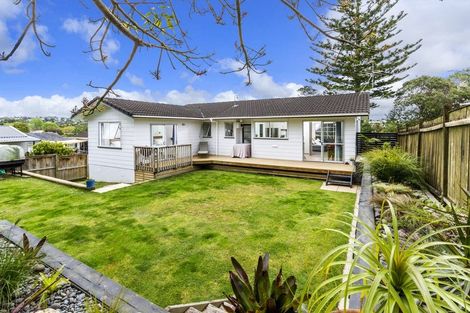 Photo of property in 42 Hellyers Street, Birkdale, Auckland, 0626