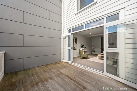 Photo of property in Victoria Villas, 43/35u Pirie Street, Mount Victoria, Wellington, 6011