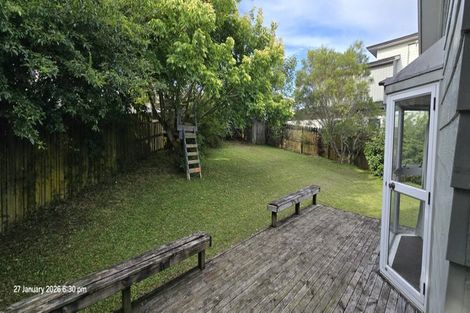 Photo of property in 14 Gosford Drive, Botany Downs, Auckland, 2010