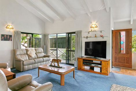Photo of property in 12 Golders Place, Richmond Heights, Taupo, 3330