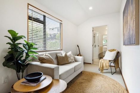 Photo of property in 24a Seaview Avenue, Northcote, Auckland, 0627