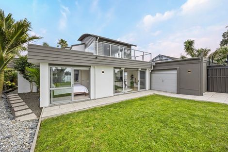 Photo of property in 151 Pah Road, Cockle Bay, Auckland, 2014