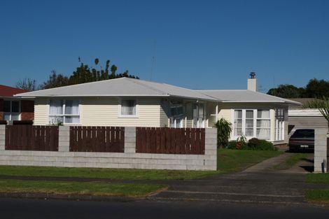 Photo of property in 174 Buckland Road, Mangere East, Auckland, 2024