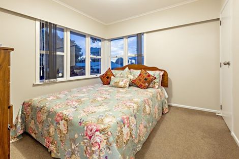 Photo of property in 142 Russell Road, Manurewa, Auckland, 2102
