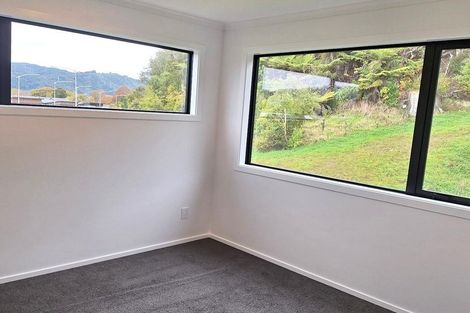 Photo of property in 15 Joseph Bolton Crescent, Trentham, Upper Hutt, 5018