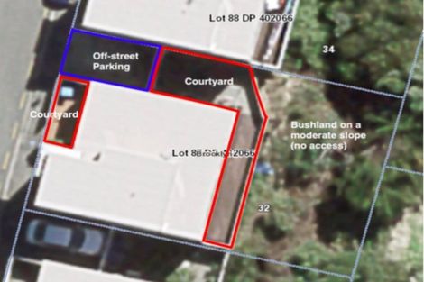 Photo of property in 32 Tiketike Way, Brooklyn, Wellington, 6021