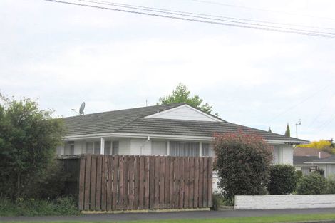 Photo of property in 90 Isleworth Road, Bishopdale, Christchurch, 8053