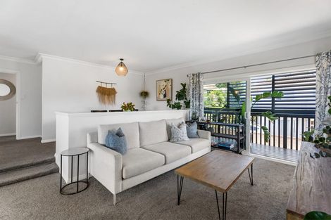 Photo of property in 2/52 Maxwelton Drive, Mairangi Bay, Auckland, 0630