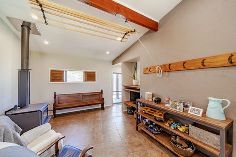 Photo of property in 239 Maharakeke Road, Waipukurau, 4281