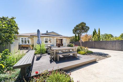 Photo of property in 360 Featherston Street, Palmerston North, 4414