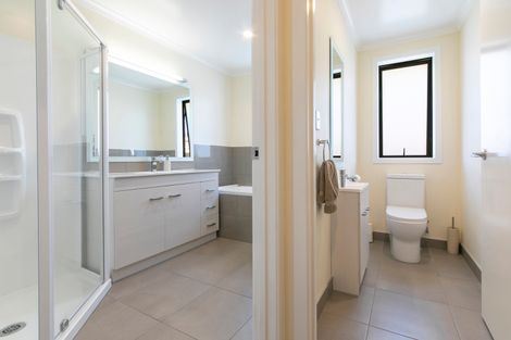 Photo of property in 8 Remana Crescent, Huapai, Kumeu, 0810