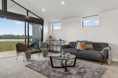 Photo of property in 1 Blenheim Place, Judea, 3110