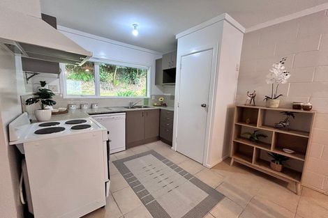 Photo of property in 15f1 Bloomsbury Grove, Newlands, Wellington, 6037