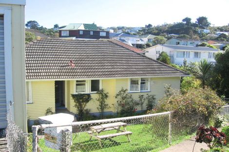 Photo of property in 5 Bassett Road, Johnsonville, Wellington, 6037