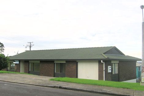 Photo of property in 2 Faram Place, Massey, Auckland, 0614