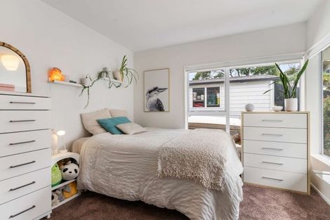 Photo of property in 19 Mayfair Crescent, Mairangi Bay, Auckland, 0630