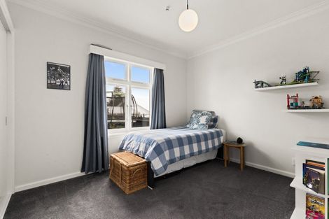 Photo of property in 1 Ormond Road, Hospital Hill, Napier, 4110