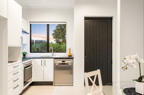 Photo of property in 2 Sacred Kingfisher Road, Hobsonville, Auckland, 0616