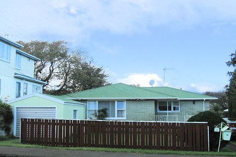 Photo of property in 10 Gray Avenue, Paraparaumu Beach, Paraparaumu, 5032