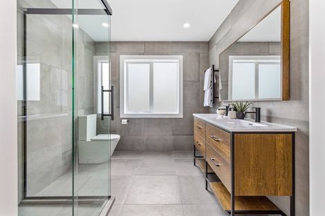 Photo of property in 1/363 Beach Road, Campbells Bay, Auckland, 0630
