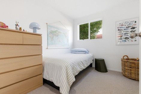 Photo of property in 21 Seaspray Drive, Mount Maunganui, 3116