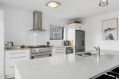 Photo of property in 17 Windsor Street, Richmond Heights, Taupo, 3330