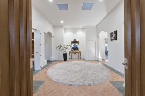 Photo of property in 9 Burgundy Park Avenue, Henderson, Auckland, 0612