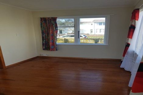 Photo of property in 5- 7 Hazard Grove, Cannons Creek, Porirua, 5024