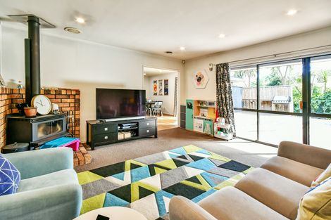 Photo of property in 26 Lorelei Place, Opaheke, Papakura, 2113